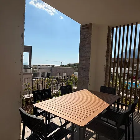 דירה Grace Garden Residence, Kompleksi Thymus *